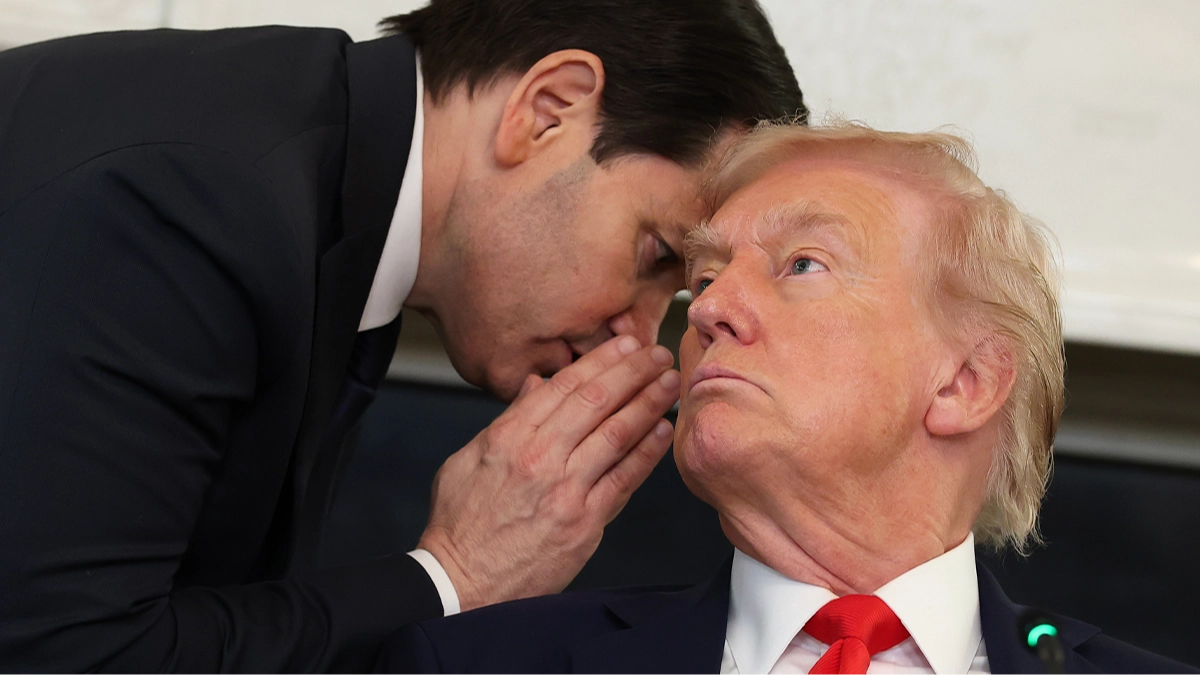 Reporter details moment Rubio slipped Trump urgent note exposing 'truth' about his social media
