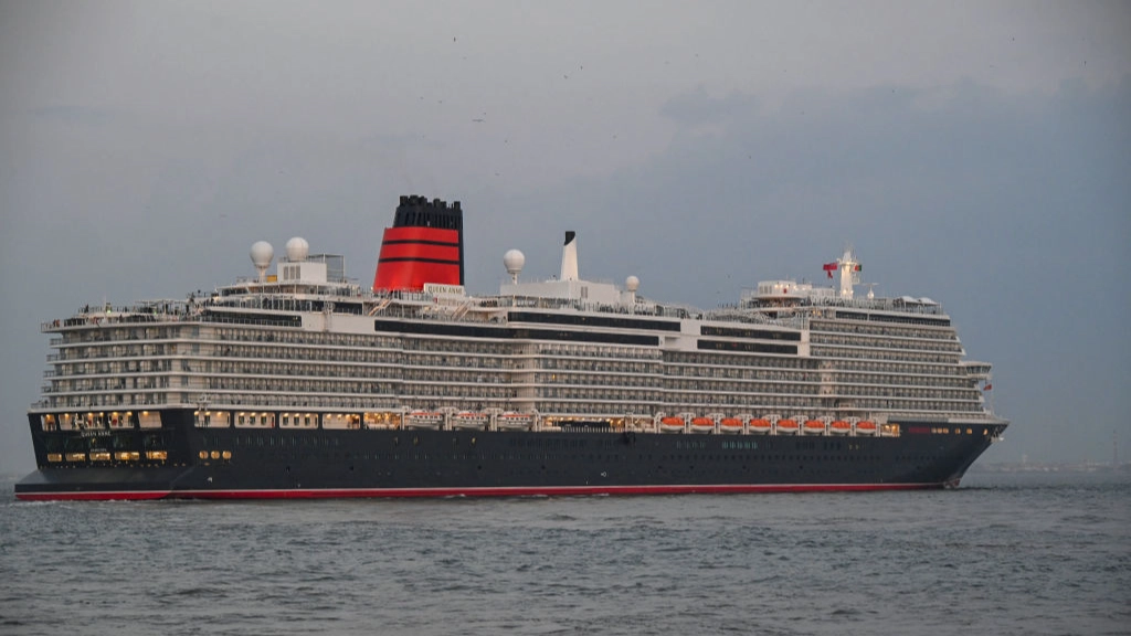 Video captures unnerving warning to cruise ship passengers asked to turn off lights while passing through certain waters