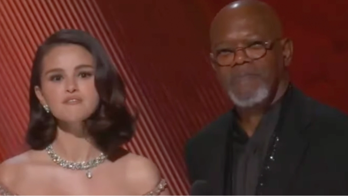 Lip reader 'reveals' Selena Gomez and Samuel L Jackson's awkward exchange during Oscars speech