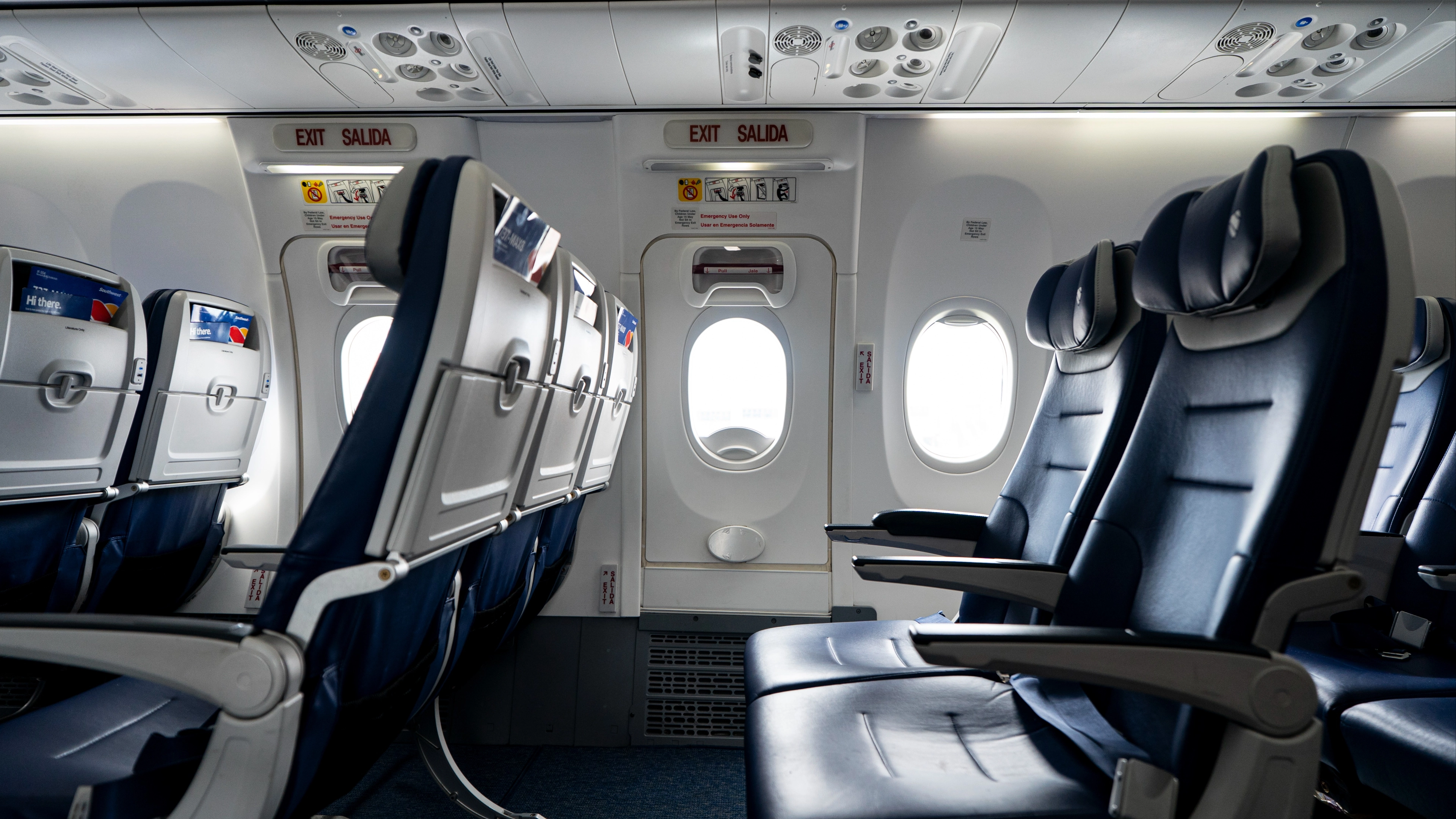 Travel expert explains why 1F is the 'best seat' on a plane