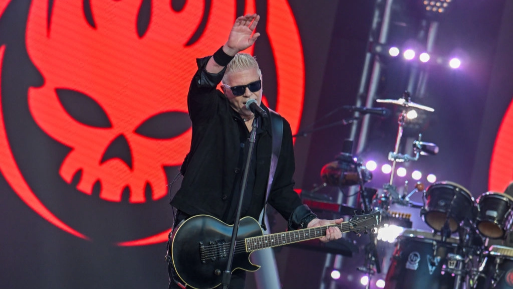 Where to buy last-minute Offspring tickets as first reviews for ‘weirdly wonderful’ tour roll in