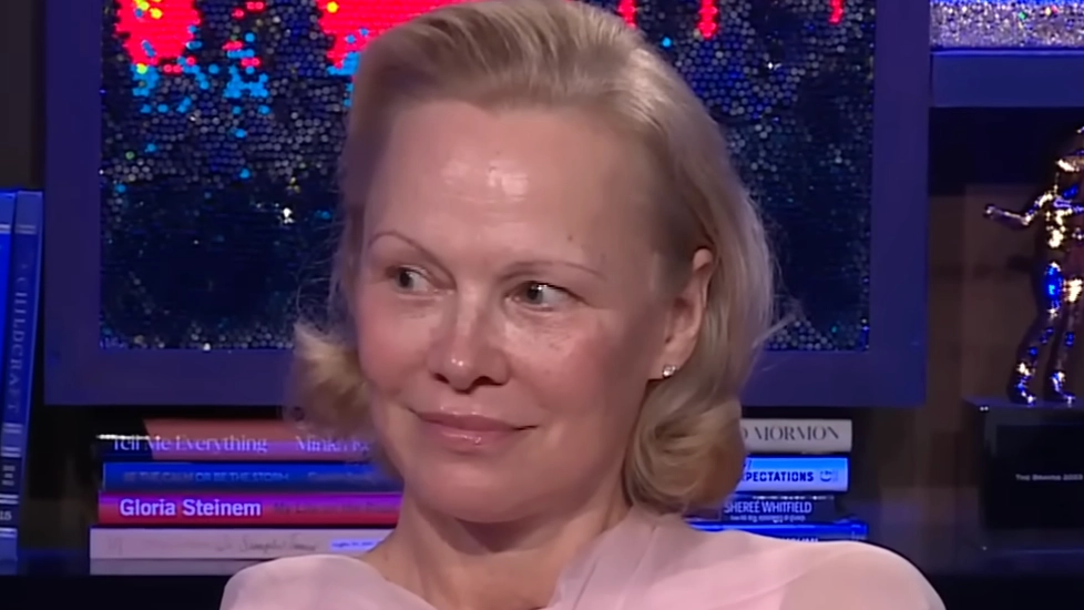 Pamela Anderson has blunt response to claims that Meghan Markle copied her