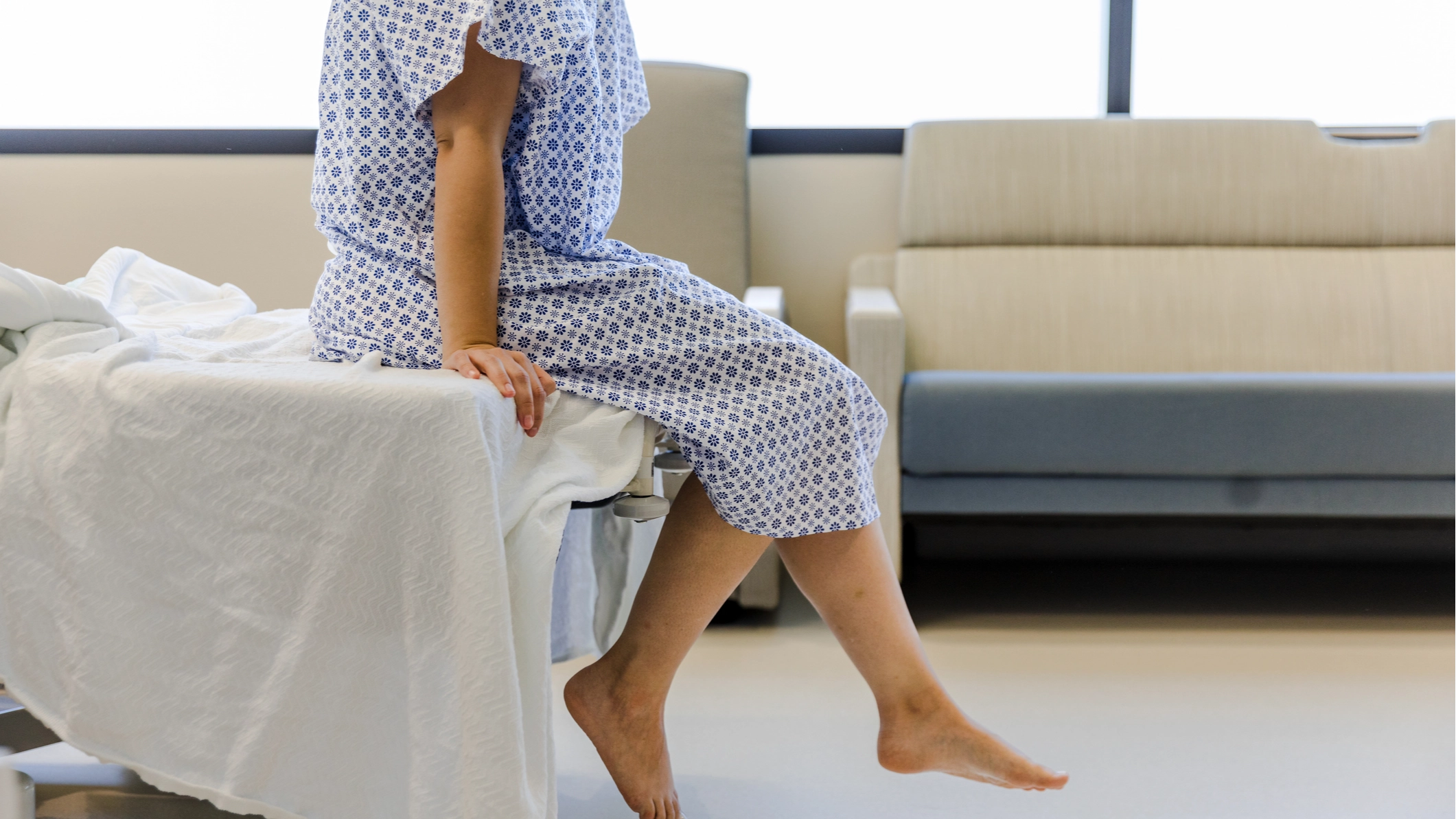 Mom, 36, felt ‘crazy’ before cancer diagnosis after common symptoms were dismissed for months