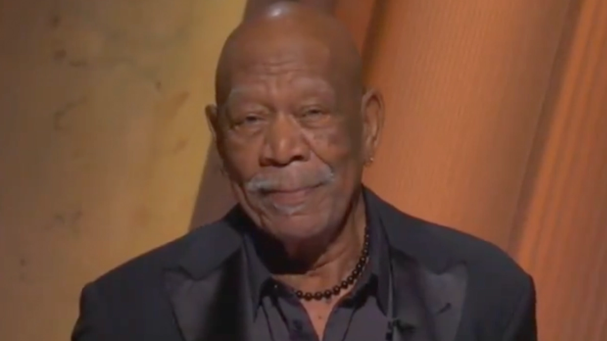 Morgan Freeman gives heartbreaking tribute to Gene Hackman in emotional Oscars speech