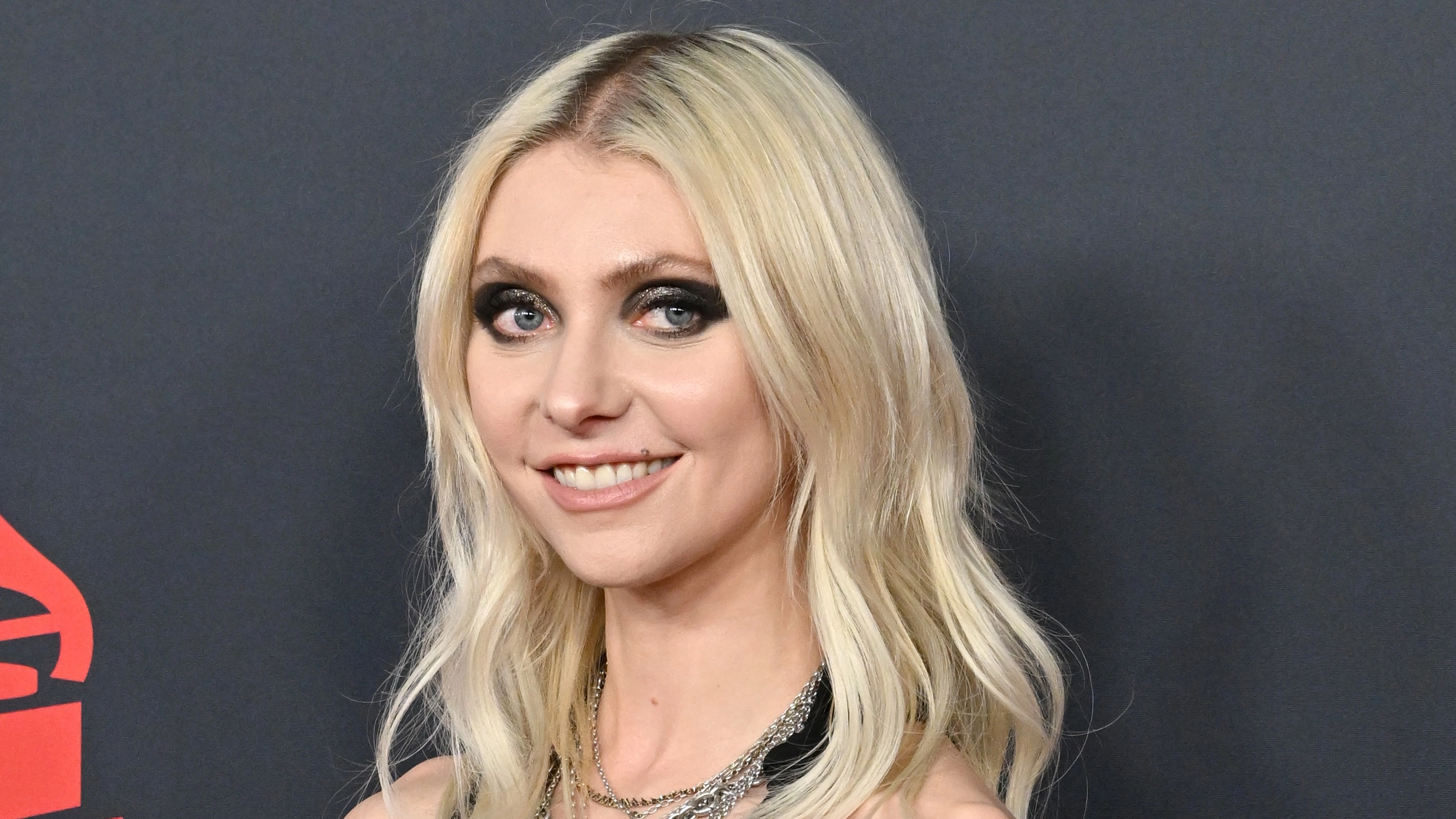 Taylor Momsen rushed to hospital after being bitten by venomous spider in Mexico