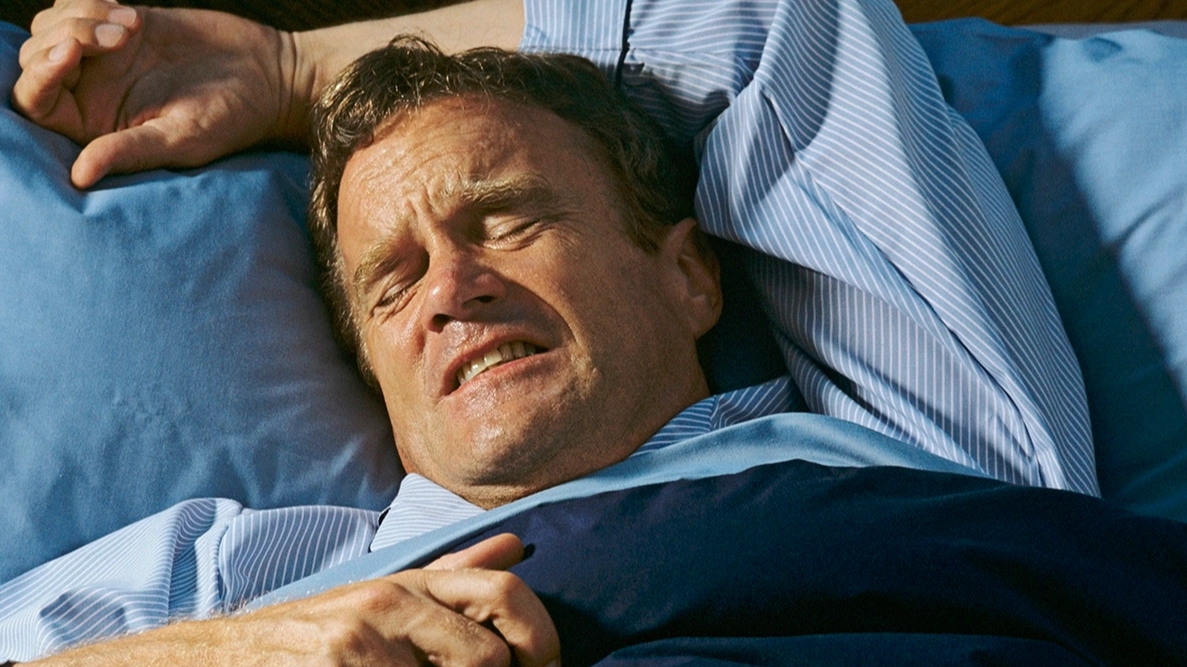 Expert reveals the one sleep position that can give you more nightmares
