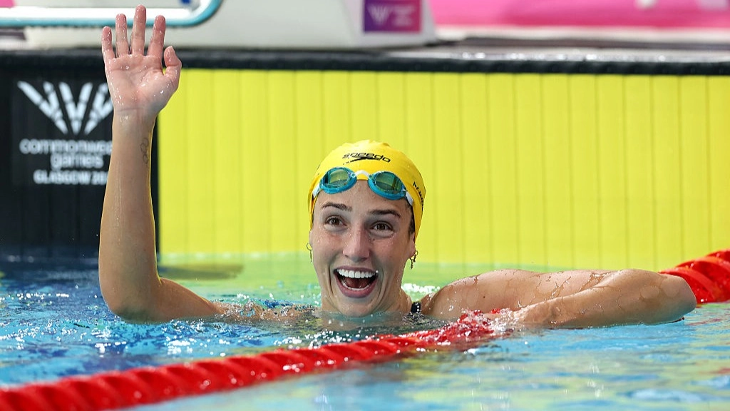 Australian swimmer wins gold in event she wasn't even meant to race