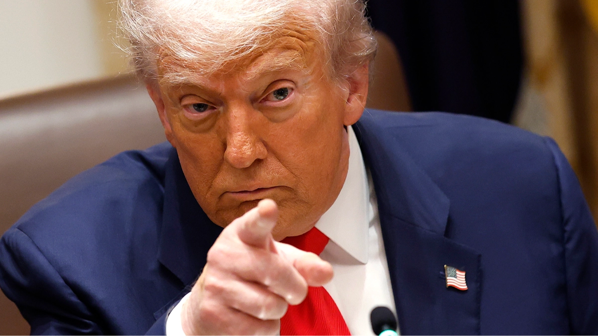 Trump allegedly considering deploying secretive 'Night Stalkers' regiment amid threat to Venezuela fuelling WW3 fears