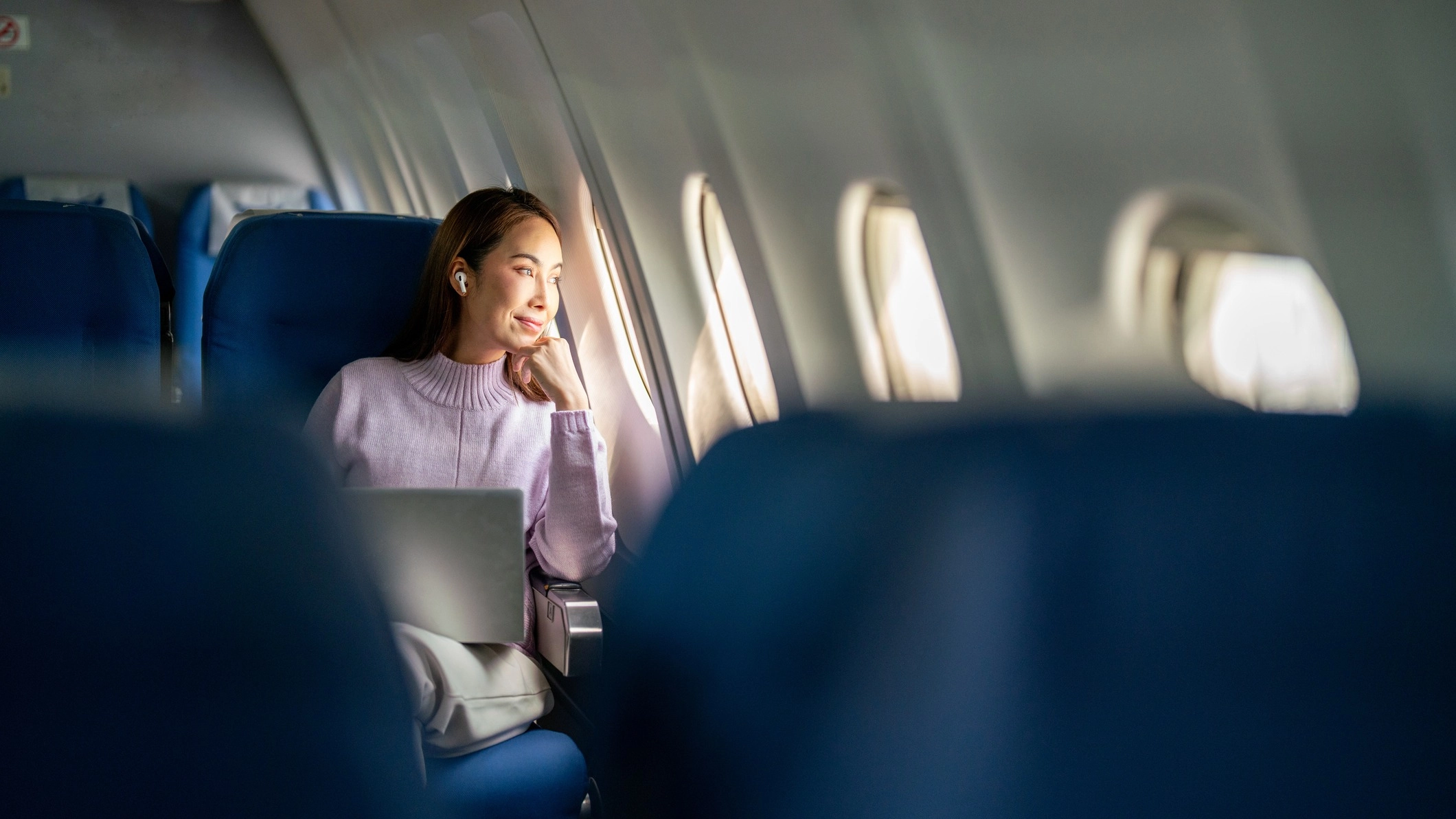Expert issues warning over what to wear on a plane that could make a 'crucial difference' in an emergency