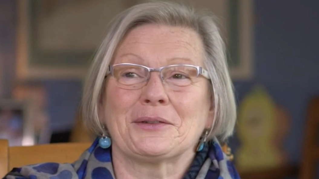 Woman who has rare ability to smell Parkinson's disease describes the scent she noticed on her husband