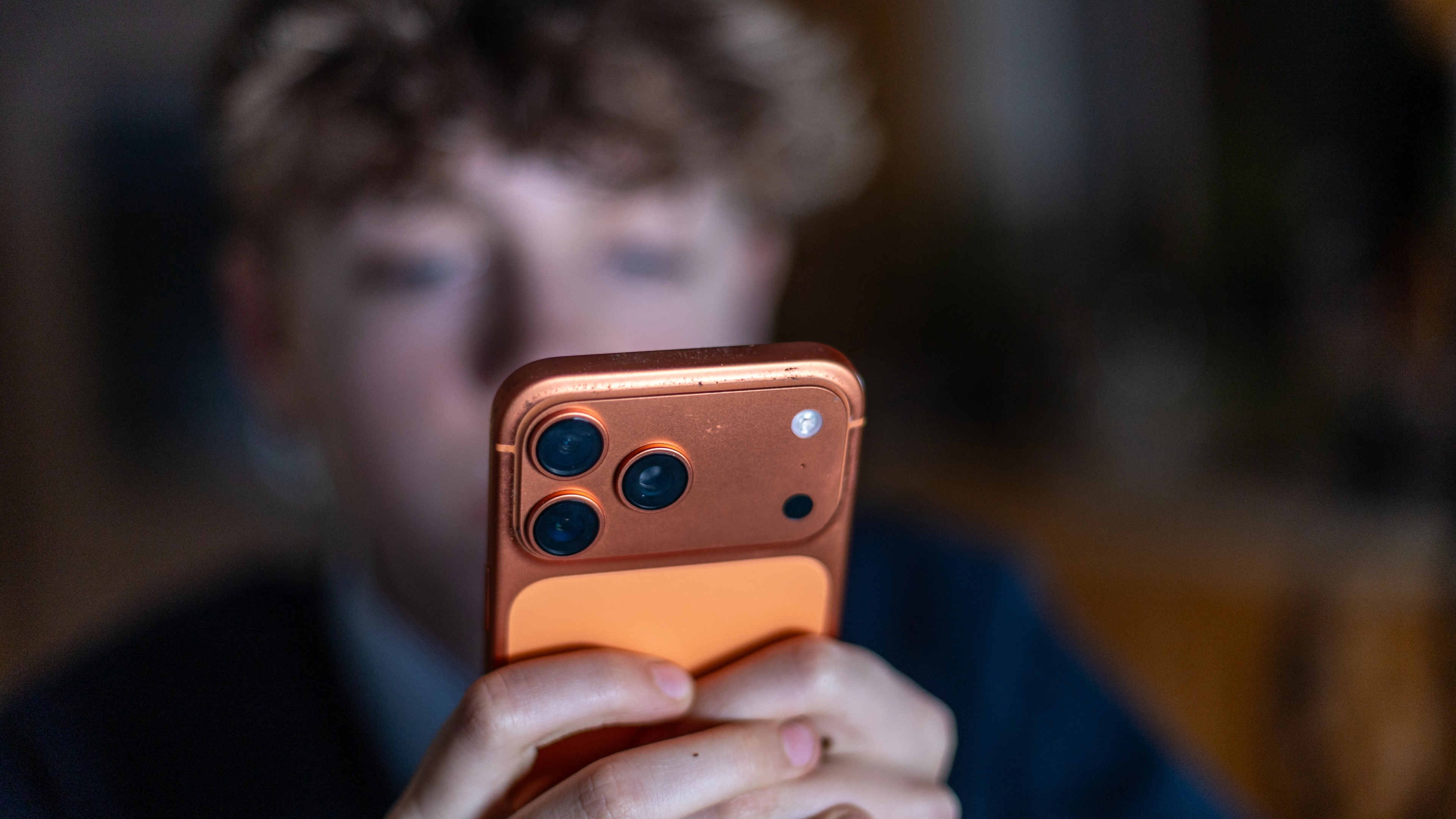 Experts issue warning to iPhone users over 'sophisticated' attack stealing financial info and texts