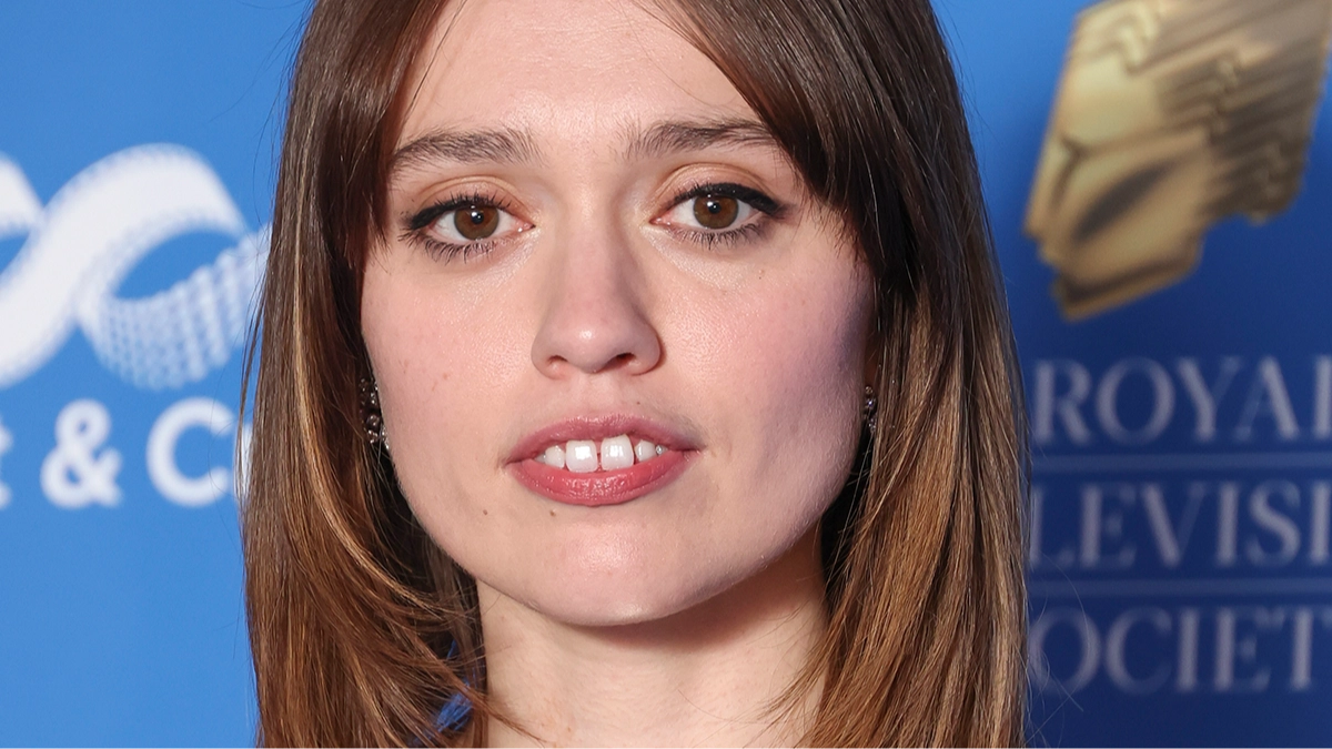 White Lotus star Aimee Lou Wood reveals gift from SNL star following 'mean and unfunny' skit mocking her teeth