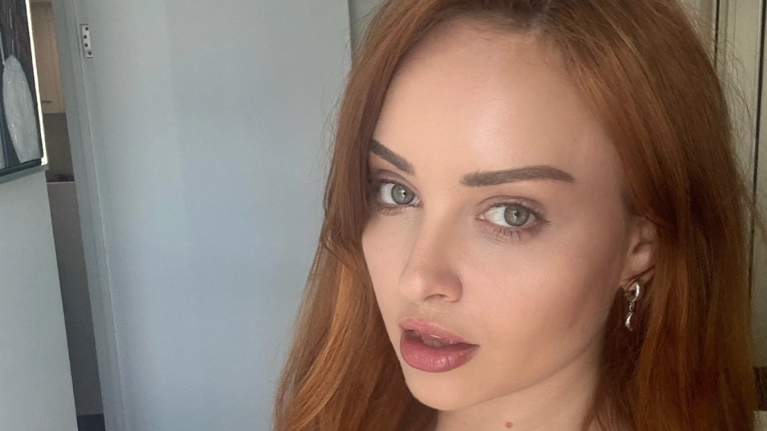 Professional escort describes 'most insane experience' with first ever client as she explains her realistic day in the life