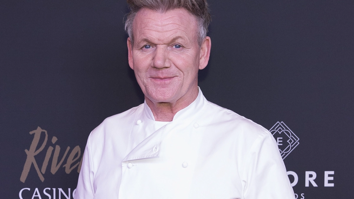 Gordon Ramsay explained why there's 'no f***ing way he'd eat on planes'
