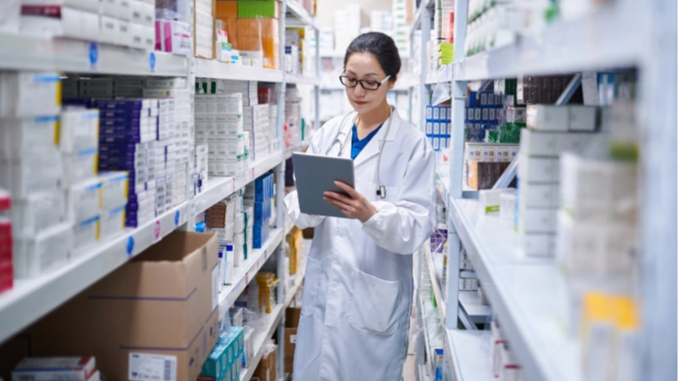 Pharmacist reveals the lesser-known symptoms of condition that affects over 400,000,000 people worldwide