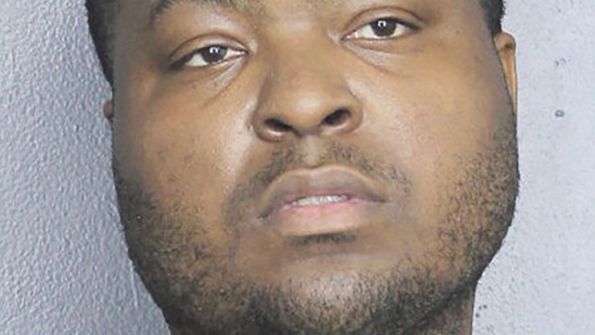 Sean Kingston's three-word plea to police as he faces decades in prison after being found guilty of fraud