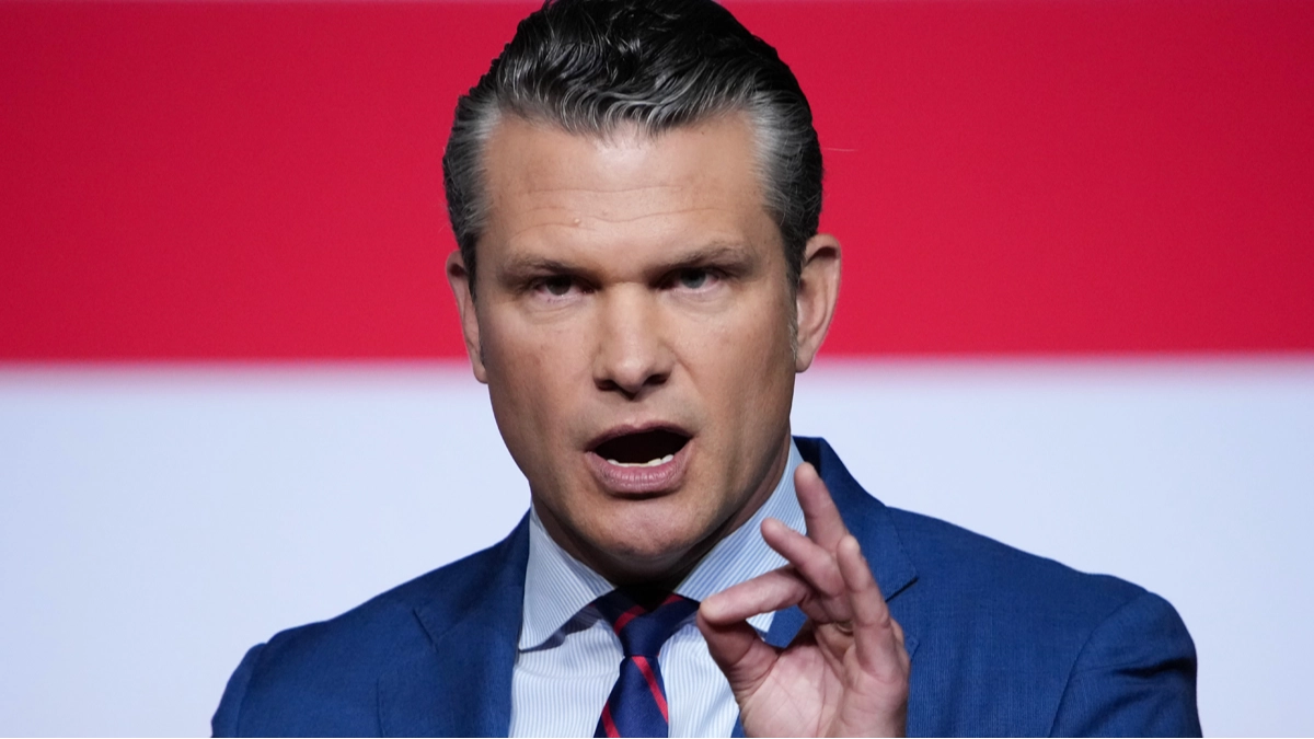 Pete Hegseth's jet forced to make emergency landing after chilling threat to Putin