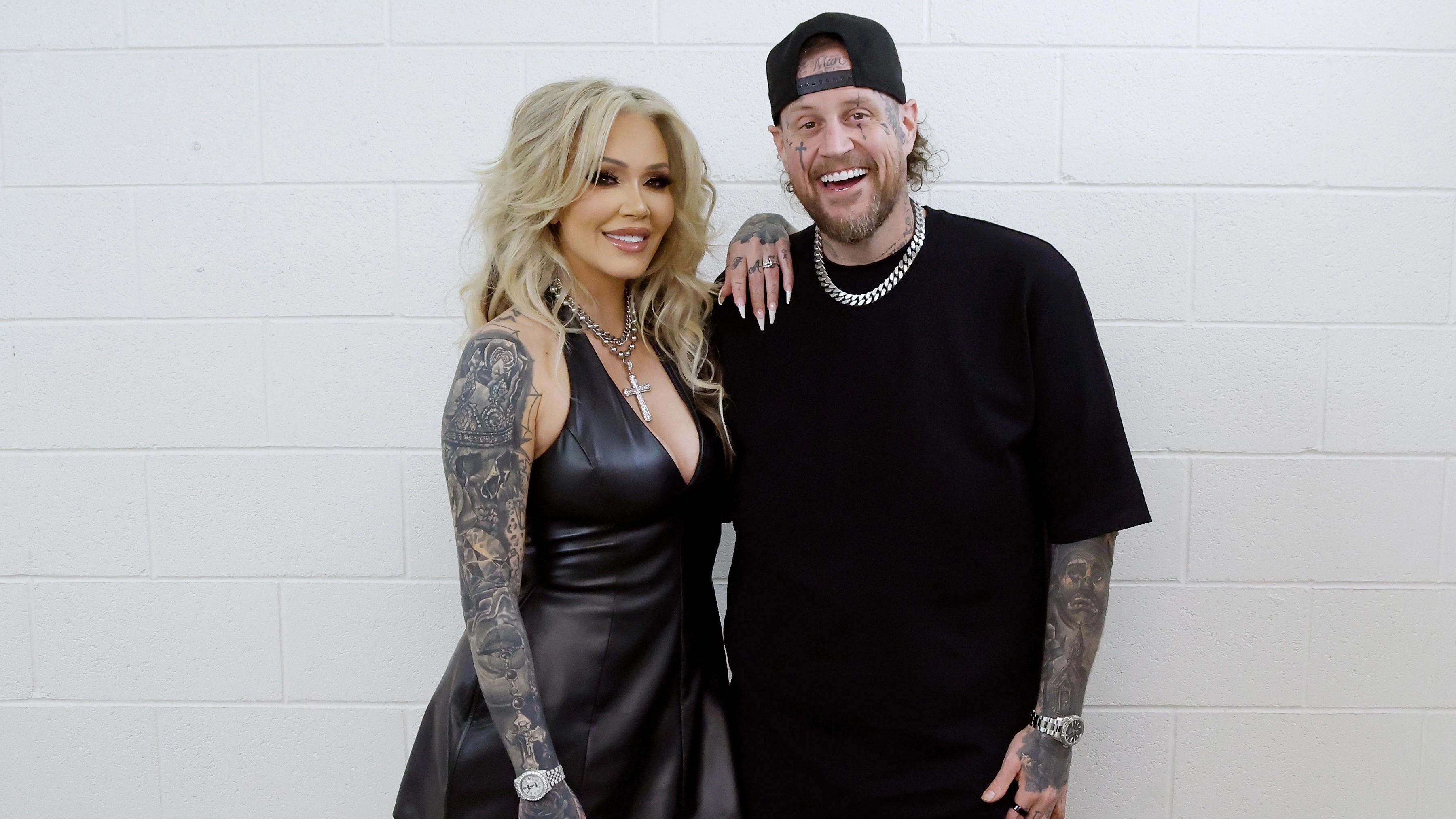 Bunnie Xo reveals she is 'getting sparkle back' in risqué post as Jelly Roll files for divorce
