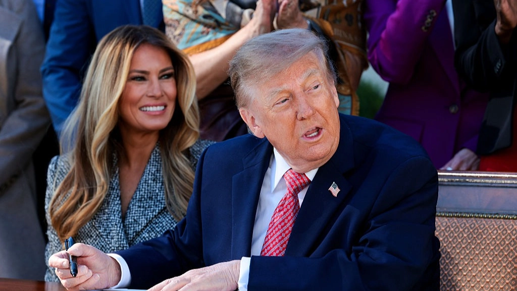 Trump makes honestly blunt four-word comment about wife Melania
