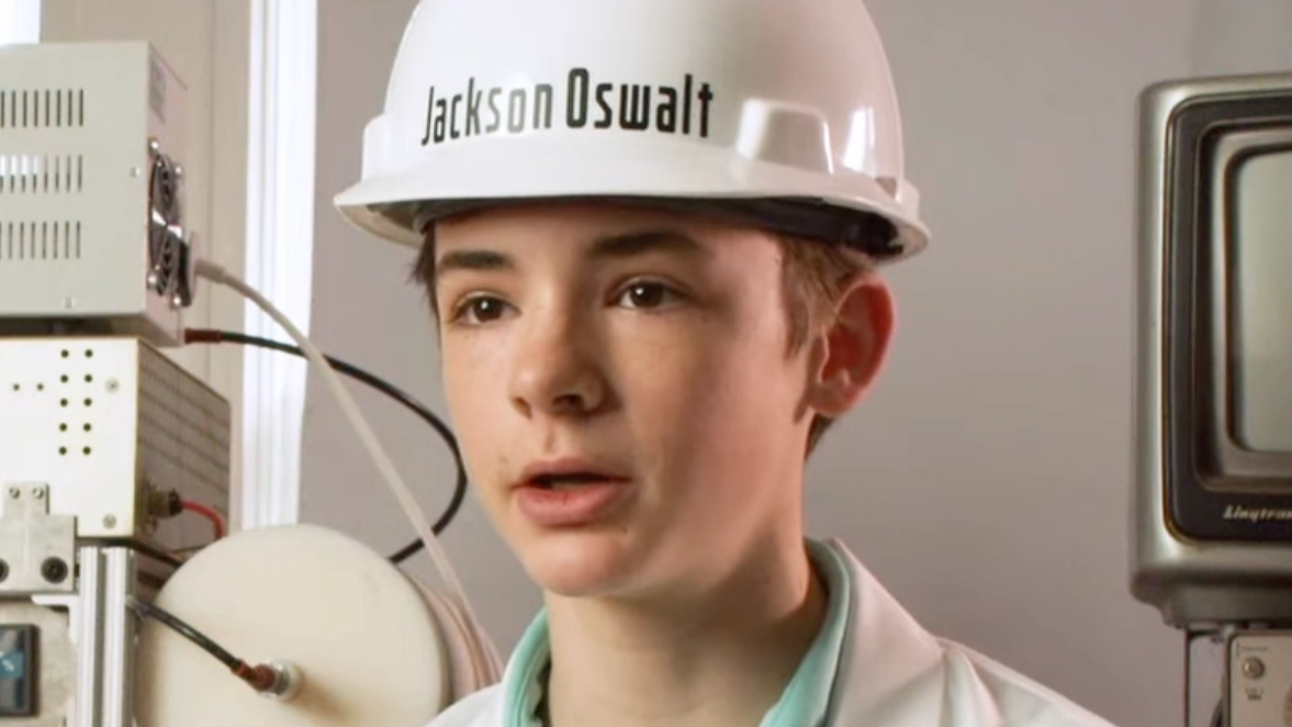 Boy, 12, receives shocking visit from FBI after achieving nuclear fusion in his bedroom