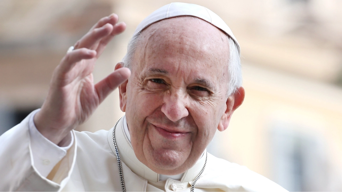Two major ways Pope Francis chose to break tradition at his funeral