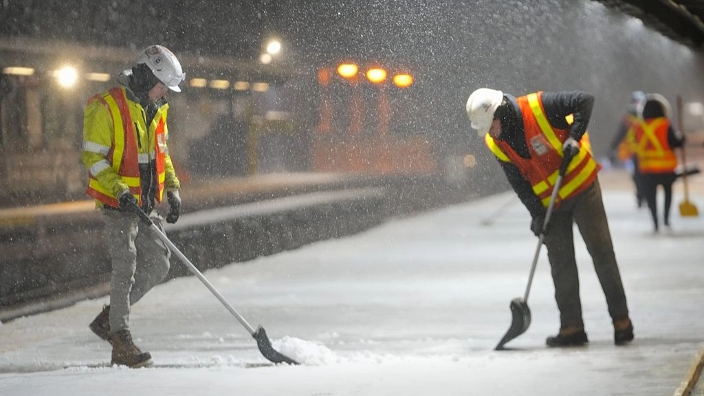 Weather warning for US travelers as ‘potentially catastrophic’ Storm Fern set to bring ice storm conditions