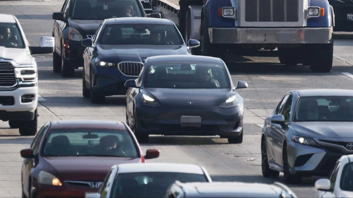 US state sends letter to trans drivers demanding they immediately turn in their licenses under new law
