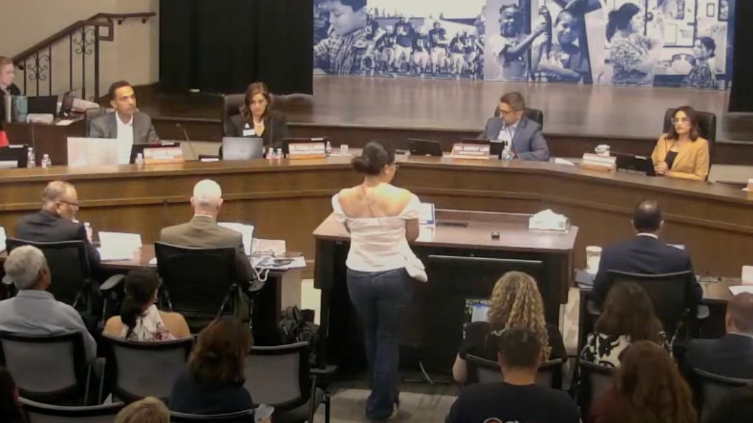 Mom of trans child speaks out after girls’ volleyball team forfeited and refused to play against her