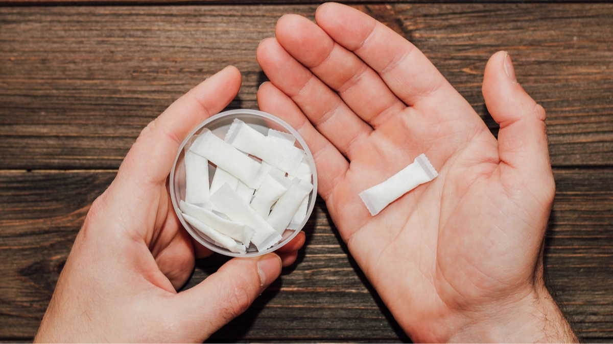 Health dangers explained as Gen Z swap vaping for nicotine pouches