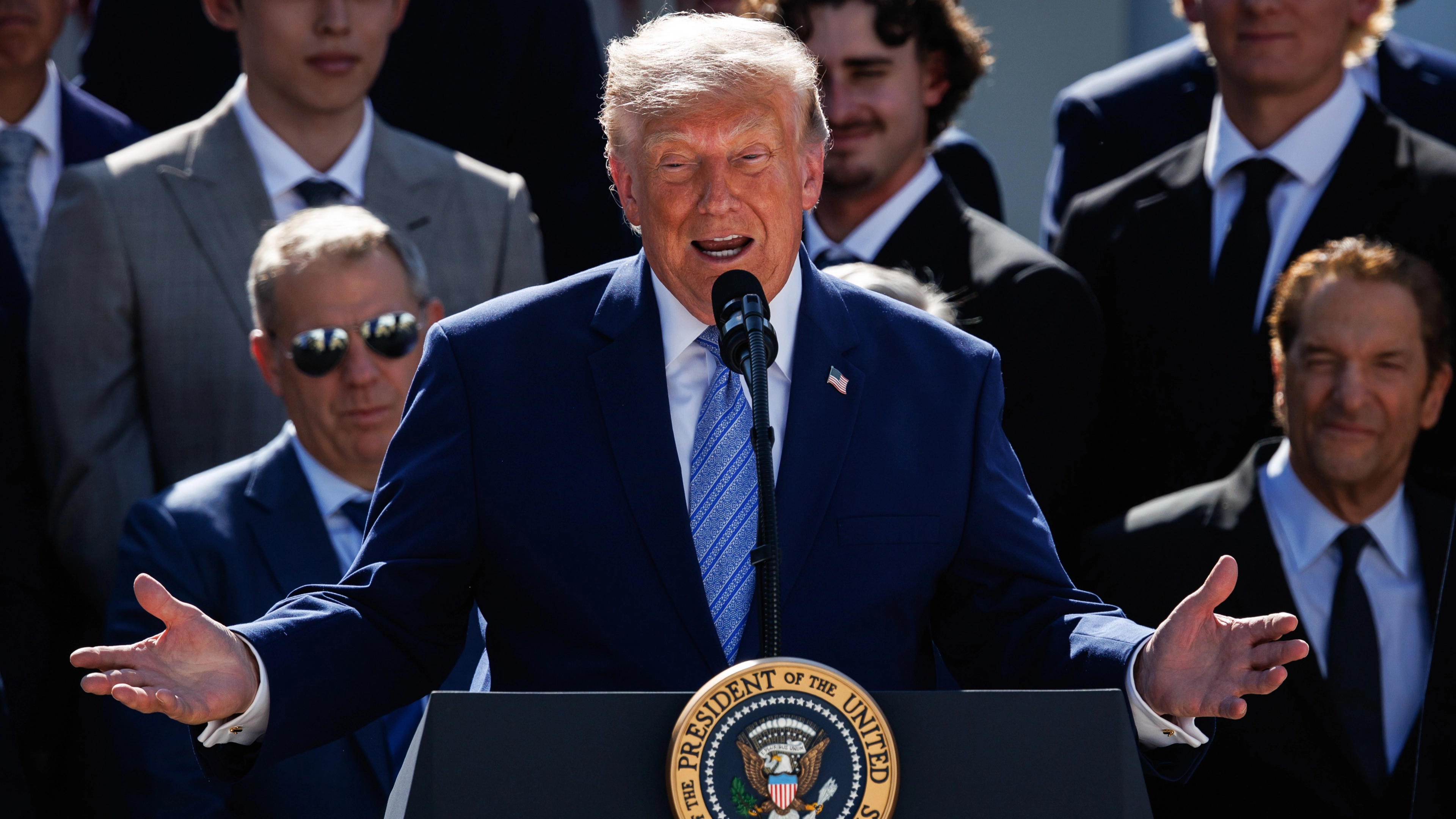 Body language expert details differences in Trump's 'self-control' now compared to his first presidency