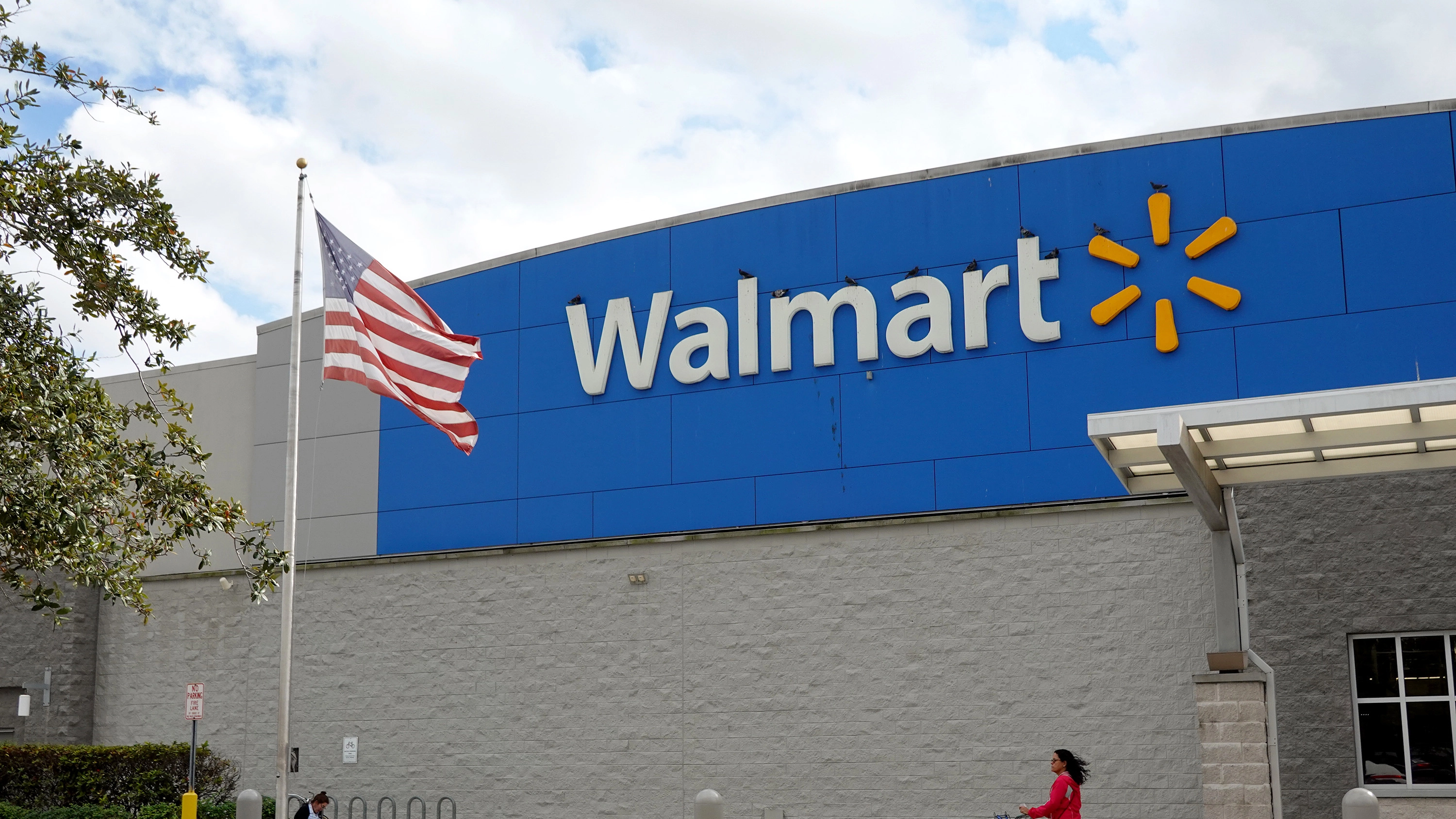 Walmart and Costco shoppers warned over huge contamination threat