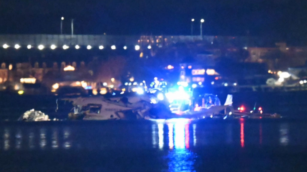 Officials share update on complex rescue response after American Airlines plane collides with helicopter