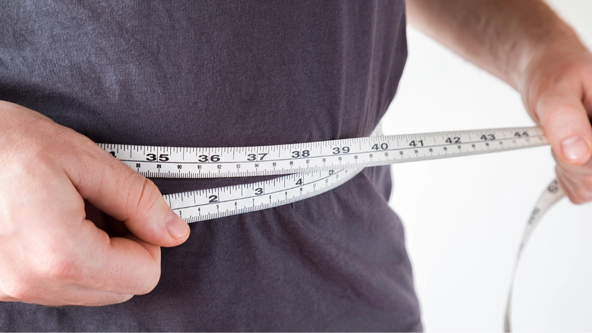 Man who lost 100lbs and 'completely turned his life around' realized people now treat him differently