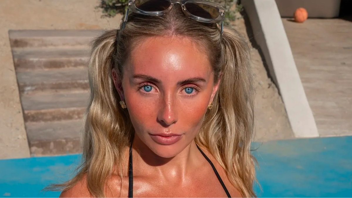Major update as adult creator Bonnie Blue 'faces up to 15 years in jail' over 'BangBus' stunt