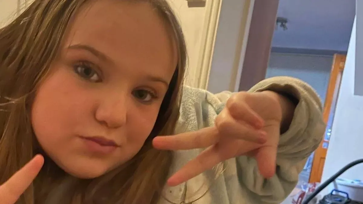Girl, 13, tragically dies from doing dangerous social media trend as family speak out