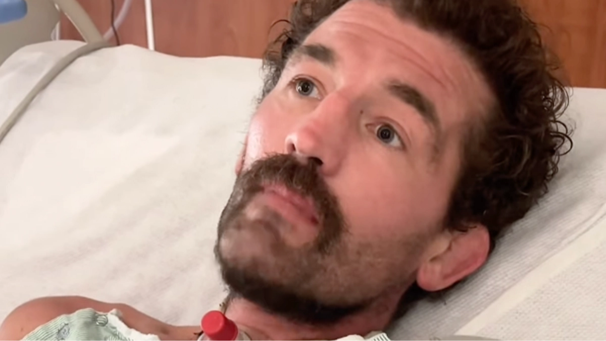 Former UFC fighter details ‘dying four times’ after common infection developed into pneumonia