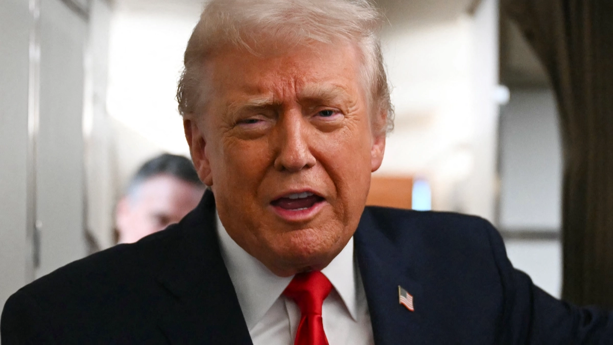 Trump issues haunting six-word remark to press on board Air Force 1 as plane hit unexpected turbulence