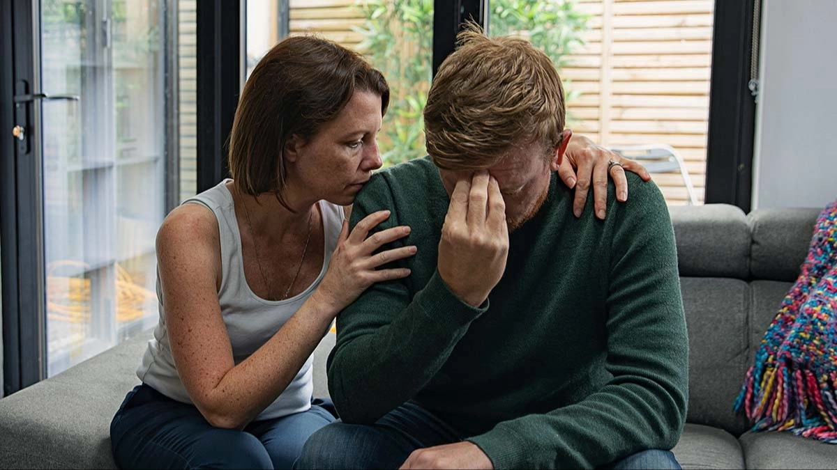 Expert reveals 4 key signs a relationship has run its course