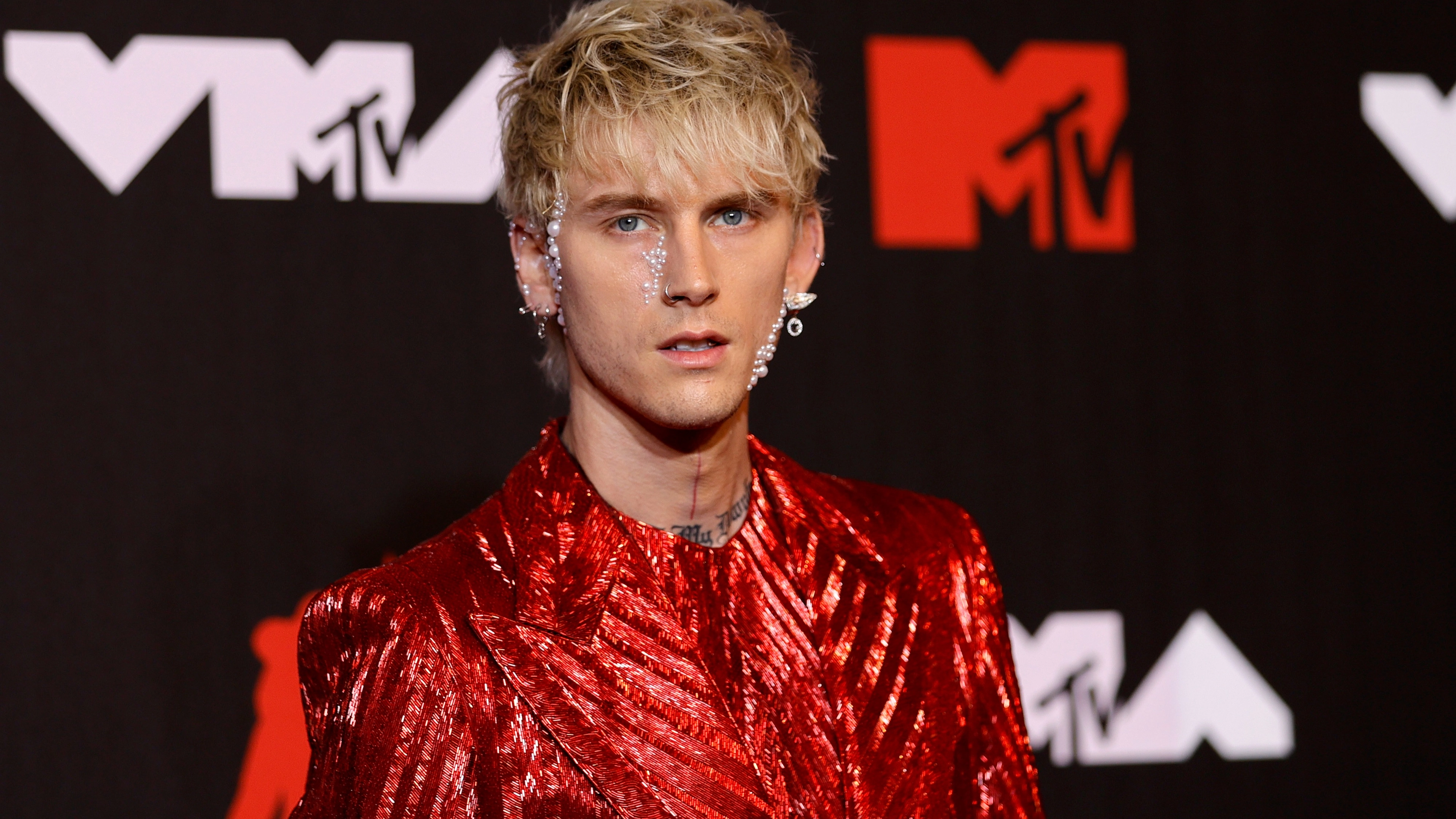 Machine Gun Kelly admits he's banned from TSA PreCheck after breaking huge rule