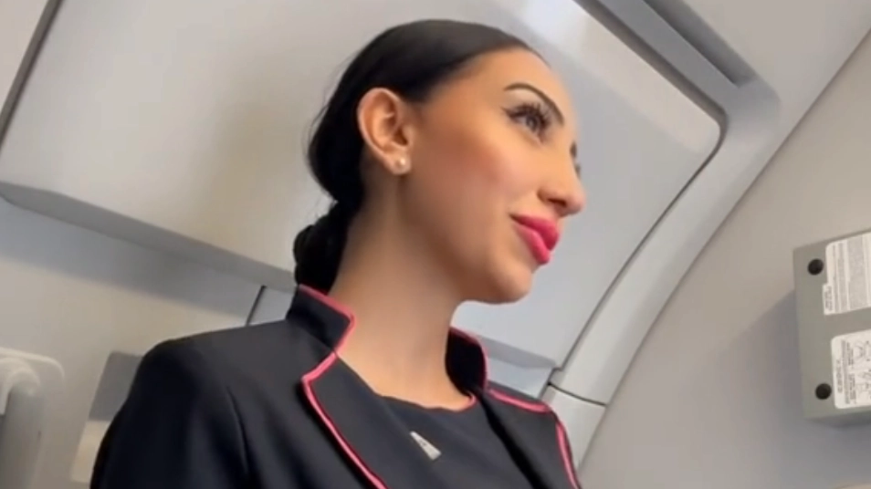 Flight attendant explains the real reason they say hello to you as you board