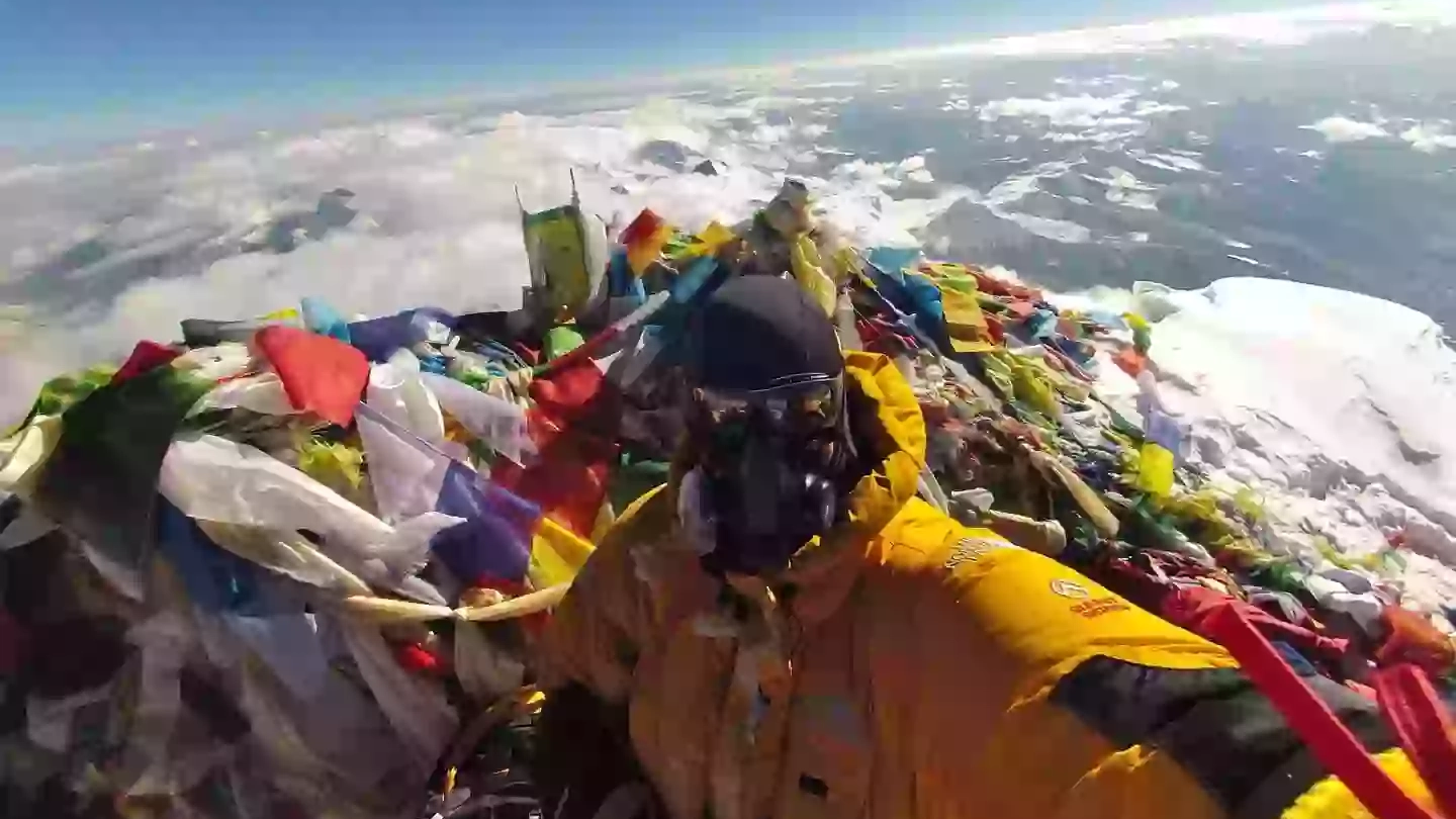 Flat Earther has unexpected comeback after people claimed selfie taken from top of Mount Everest proved Earth is round