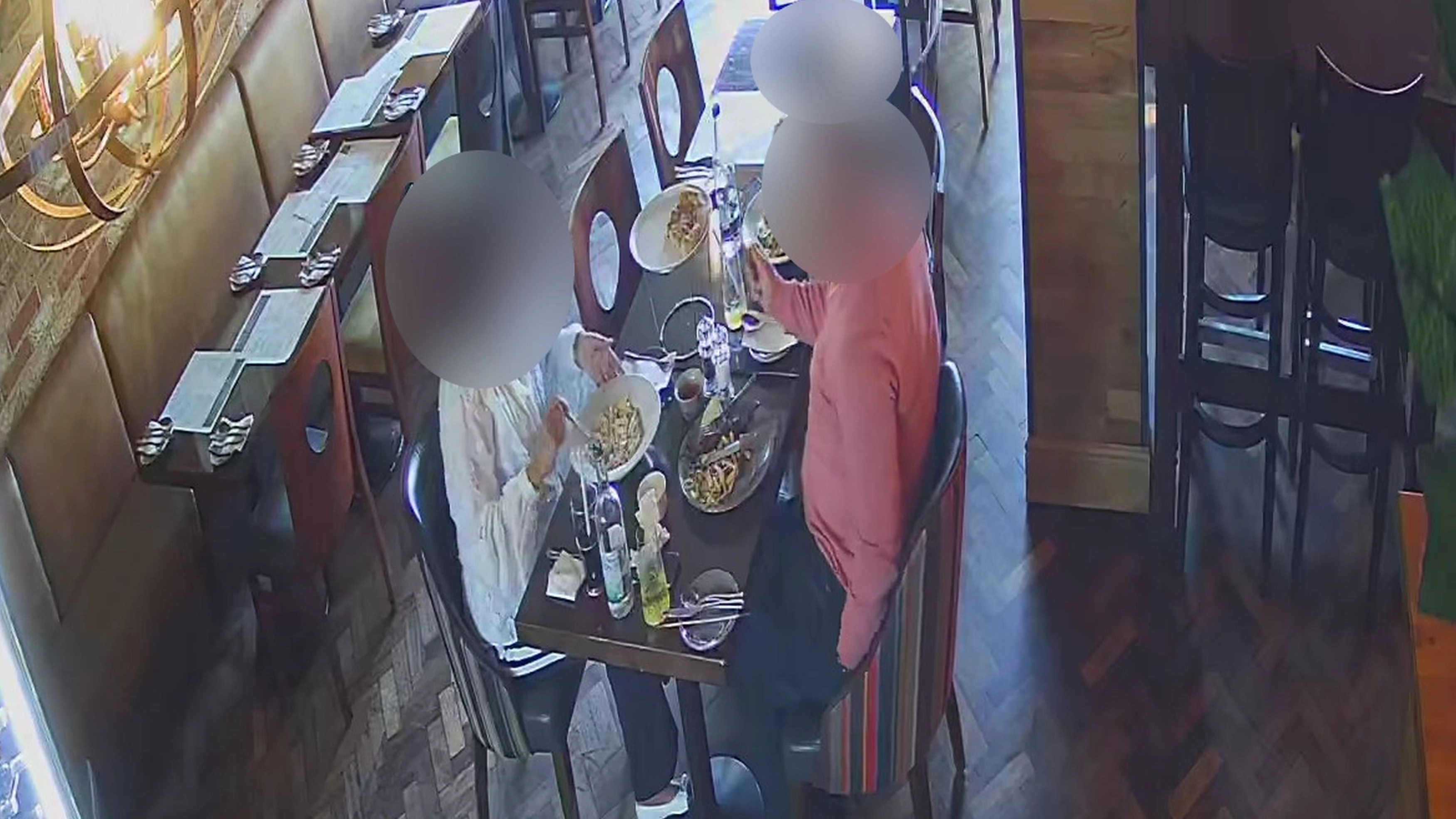 Restaurant releases CCTV after couple 'deliberately put glass in their food’ before refusing to pay £65 bill