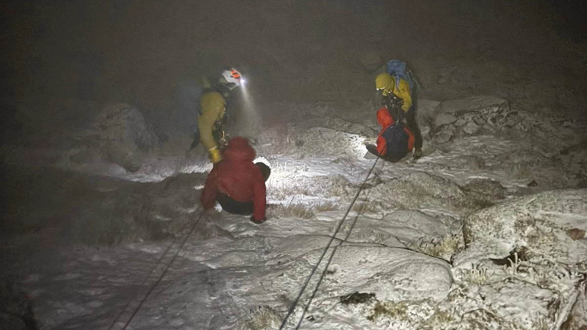 Hiking duo in trainers and jogging bottoms rescued from -15°C mountain