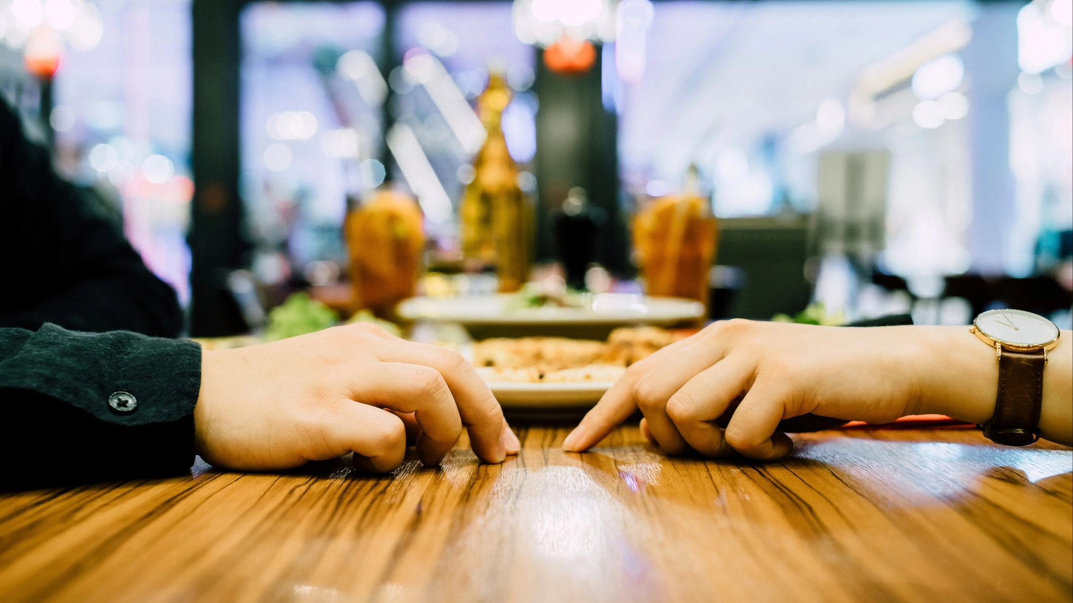 ‘Throning’ is the new dating trend that could end up in heartbreak