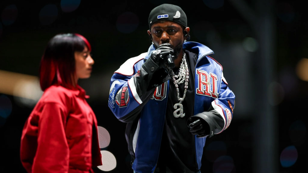 Viewers had same reaction after noticing tiny detail as Kendrick Lamar performed Drake 'certified p**dophile' song