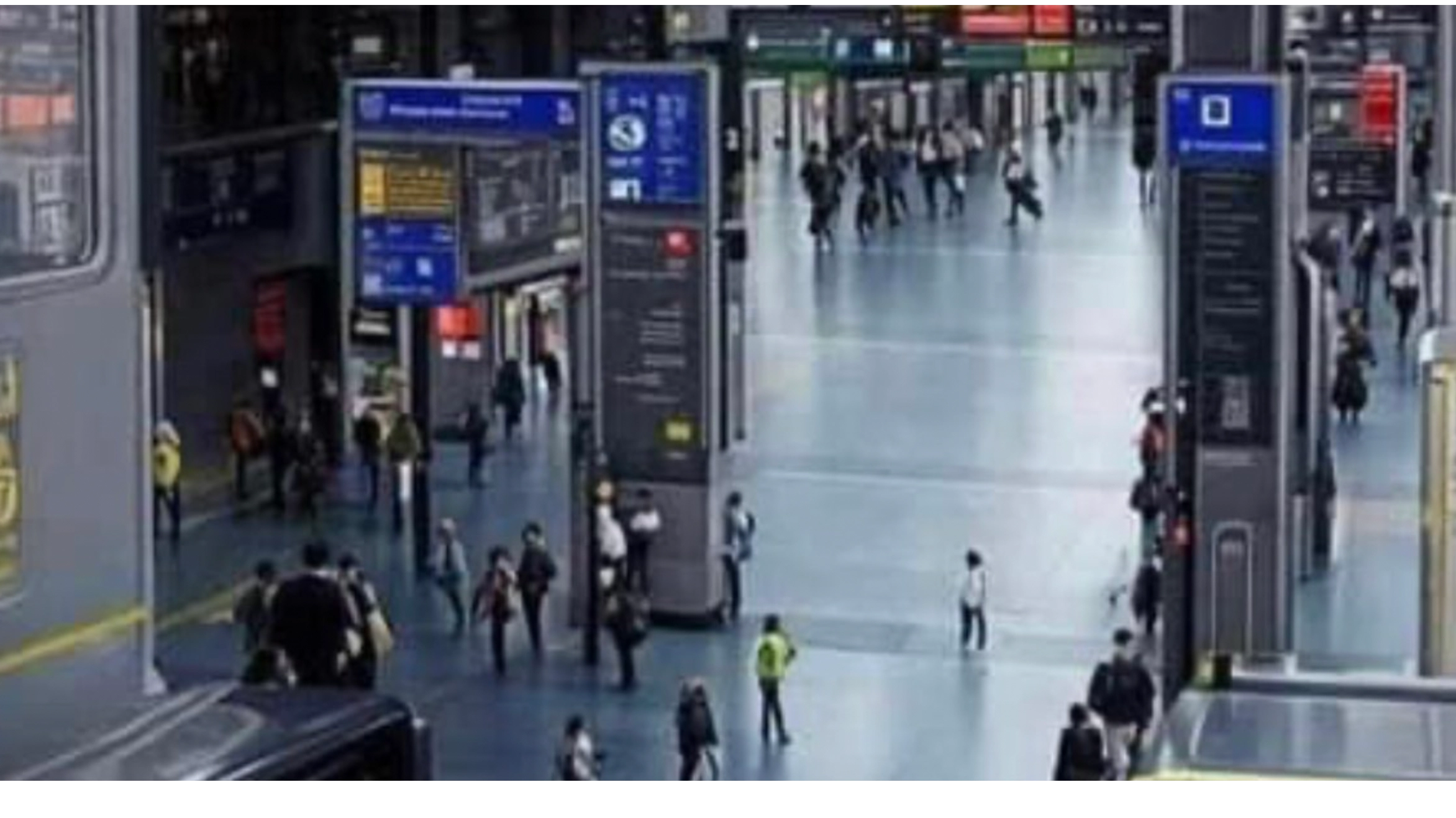 People can see iconic musician in train station photo due to bizarre optical illusion