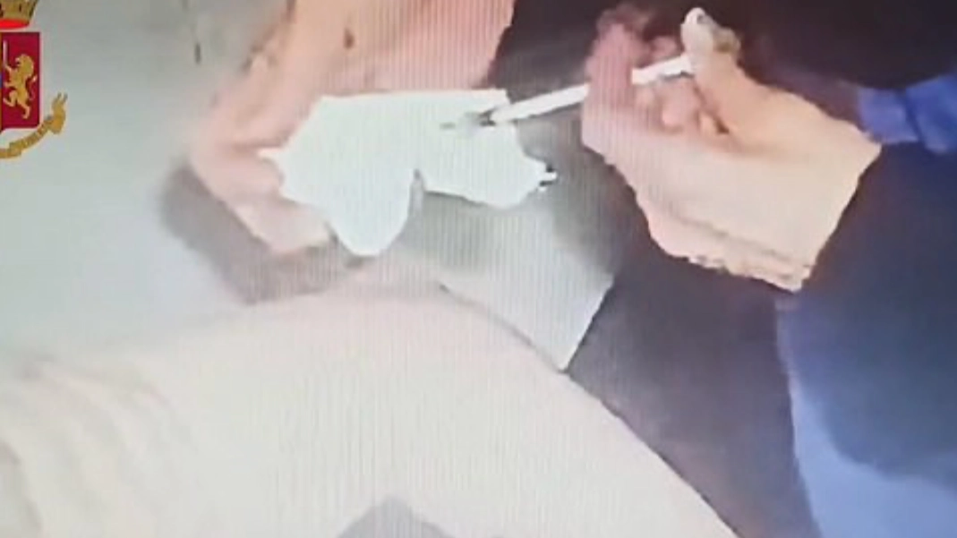 Nurse Injects Vaccine Into Tissue Before Issuing 'Proof' Of Dose To Patient