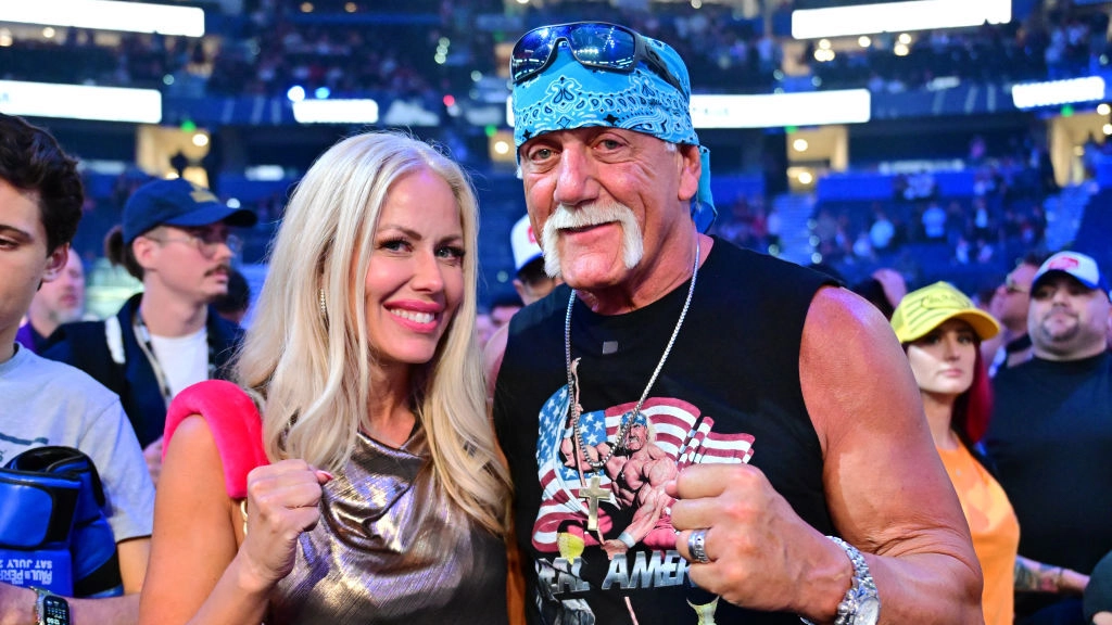Hulk Hogan died 'surrounded by loved ones' as family issue emotional statement