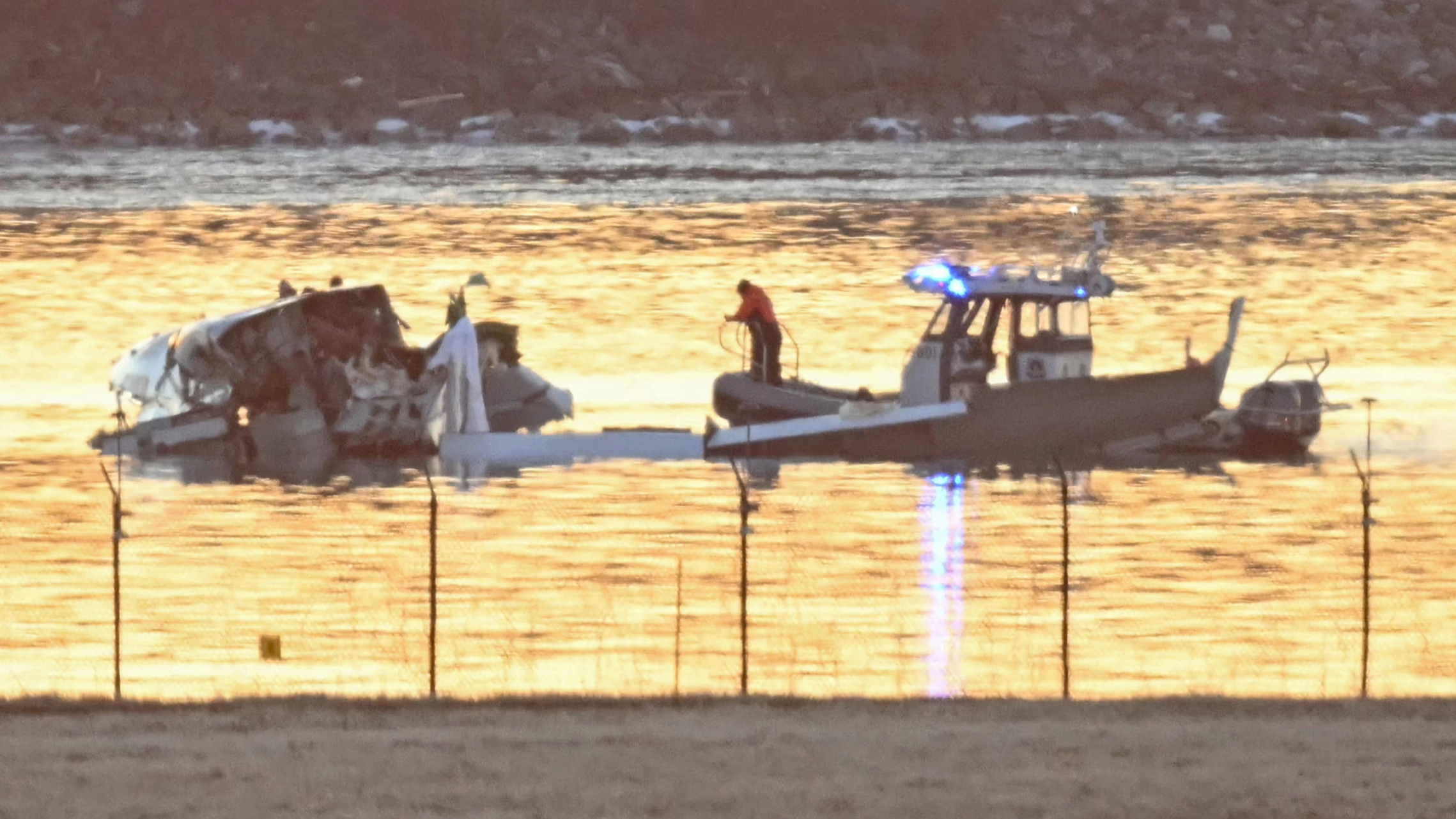Updates as no survivors expected from plane and helicopter crash in Washington DC
