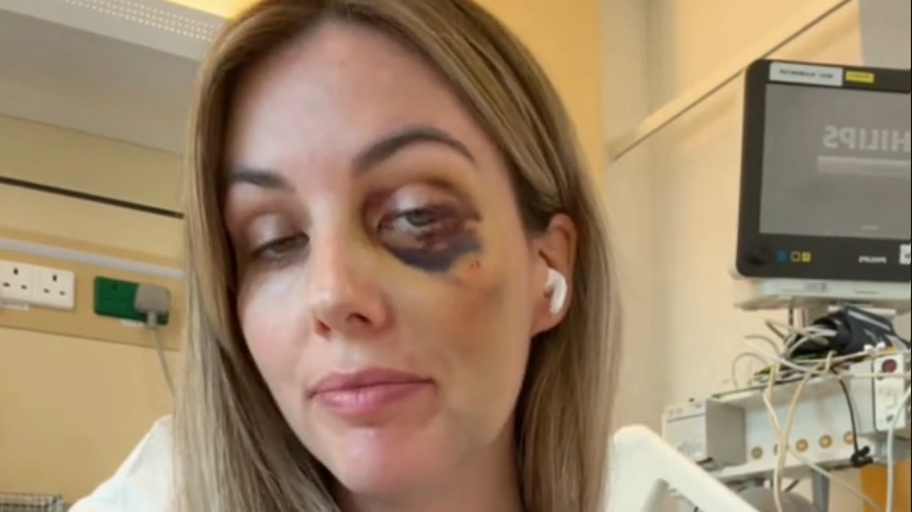 'Perfectly healthy' 33-year-old woman almost dies on long distance flight as she issues major warning